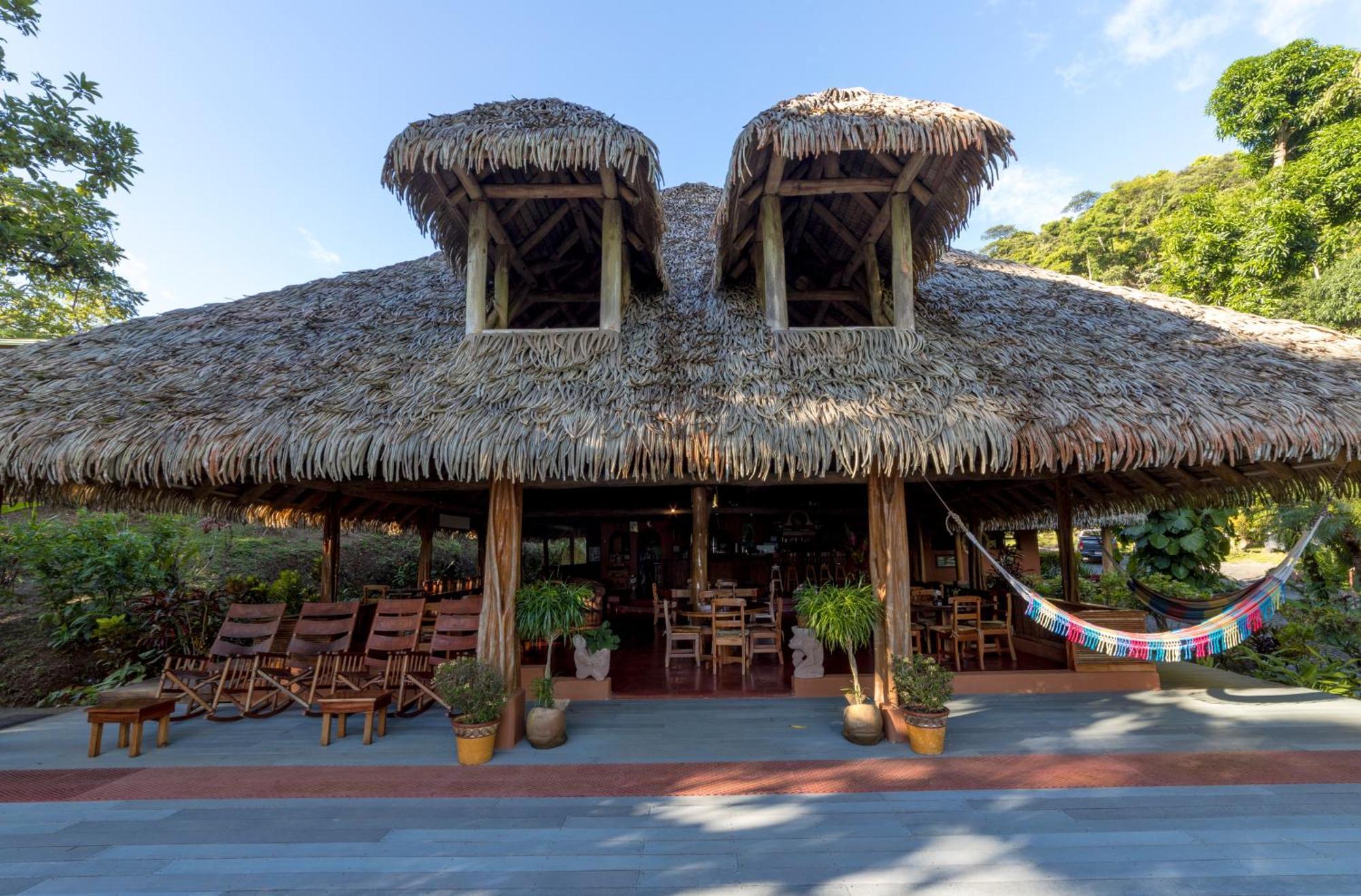 Luna Lodge Carate Exterior foto
