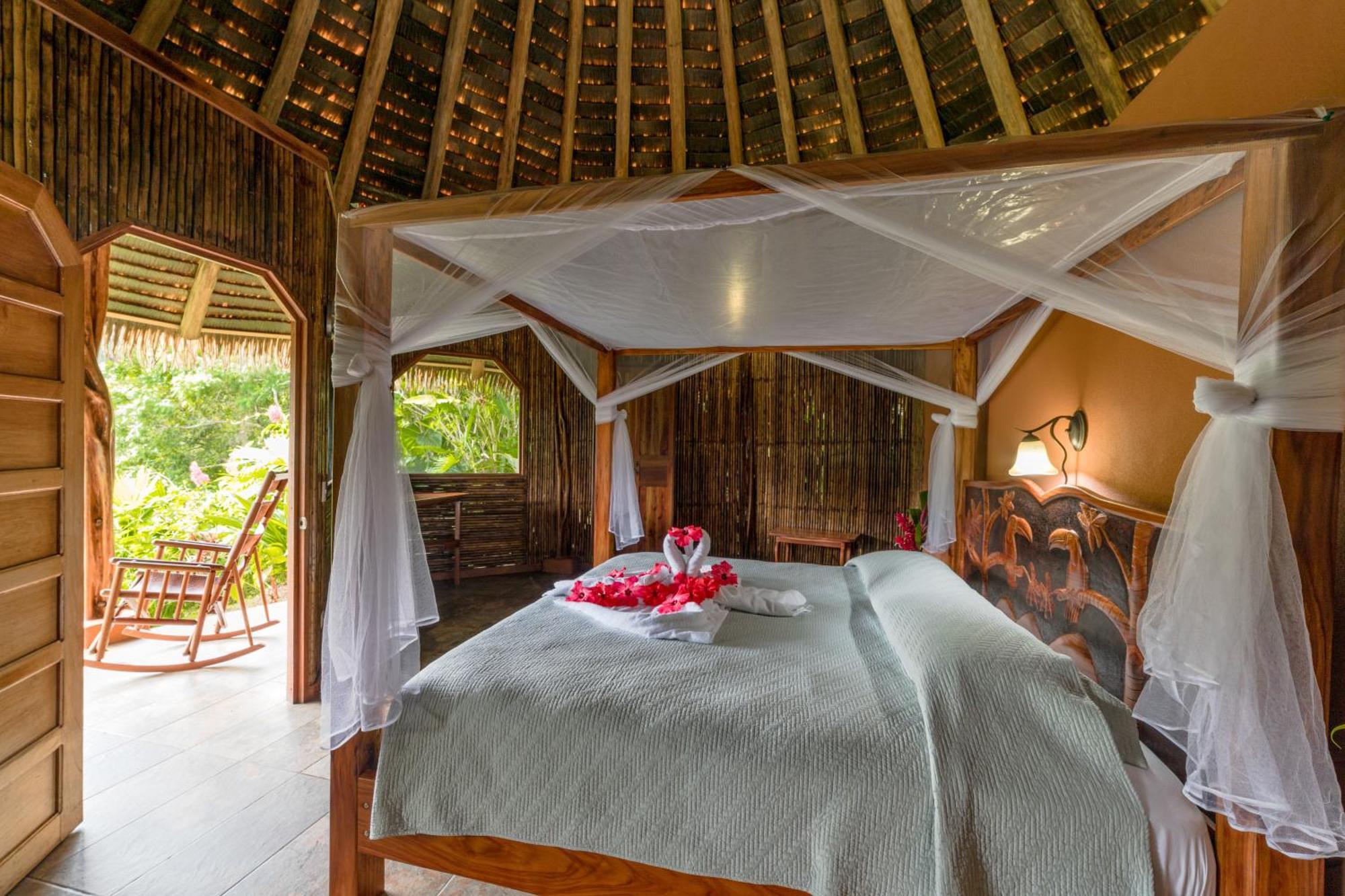 Luna Lodge Carate Exterior foto