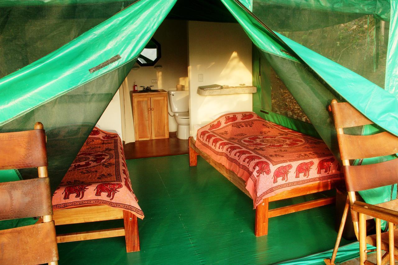 Luna Lodge Carate Quarto foto