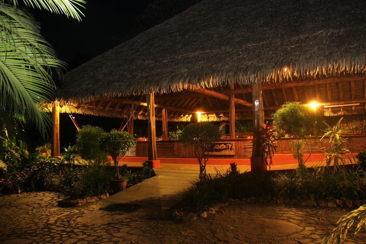 Luna Lodge Carate Exterior foto